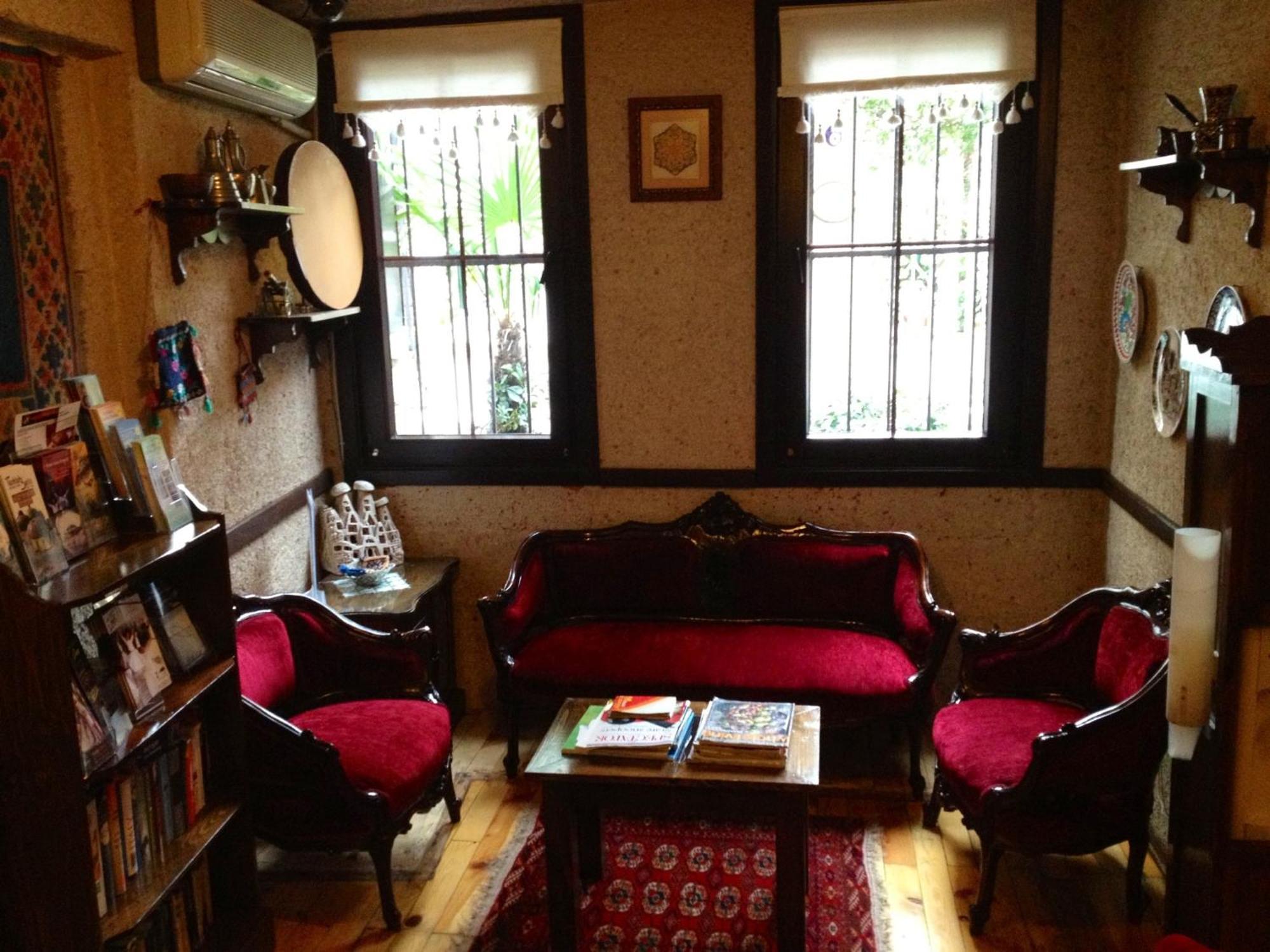 Naz Wooden House Inn, Istanbul